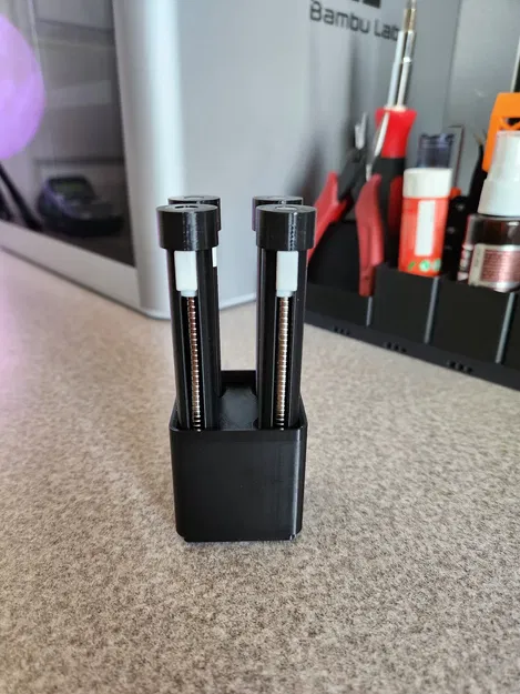 Bộ phân phối và lưu trữ nam châm 6mm x 2mm Gridfinity - Image 1