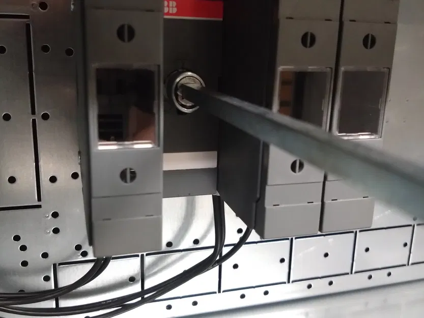 Mở rộng tay cầm công tắc cầu chì 63A ABB - Image 4