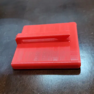 Cái ghim trống có kẹp dễ dàng gắn lên quần áo