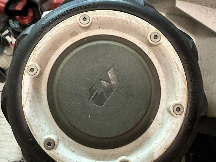 Bánh xe phong cách cho Luba với chỗ ẩn AirTag - Image 6