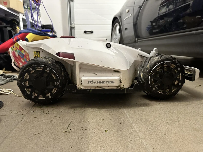 Bánh xe phong cách cho Luba với chỗ ẩn AirTag - Image 8