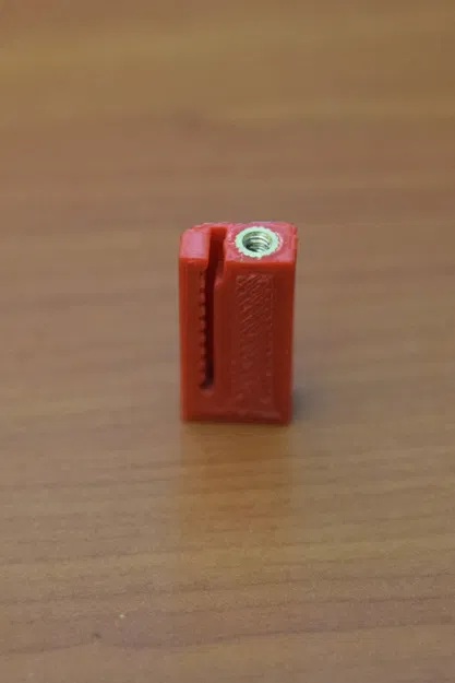 Bộ giữ dây EVA 3 X với chèn nhiệt M3 - Image 1