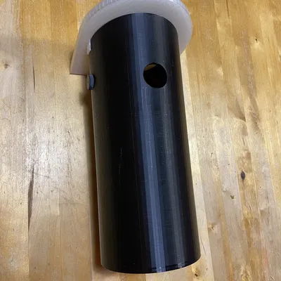 Nhà cho chim bằng nhựa bền bỉ và dễ bảo trì