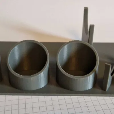 Giá đỡ để sắp xếp máy cạo râu