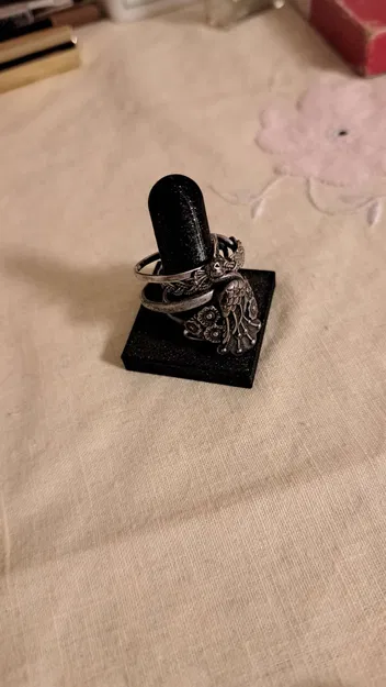 Giá đỡ nhẫn OpenSCAD dạng tham số đơn giản - Image 1