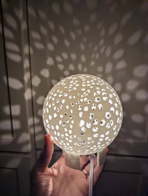 Đèn ngủ Voronoi cho trẻ em với thiết kế độc đáo - Image 2