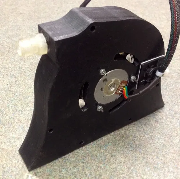 Vỏ máy phát điện 3 pha từ ổ cứng tái chế - Image 3