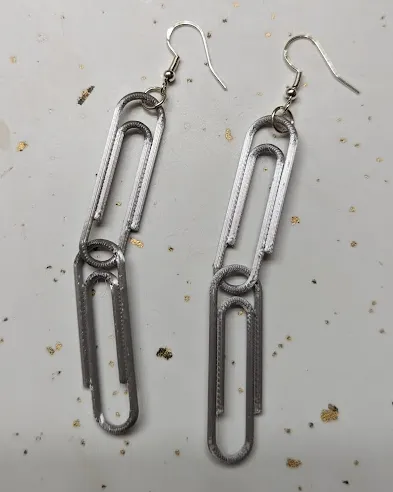 Bông tai kẹp giấy liên kết độc đáo - Image 1