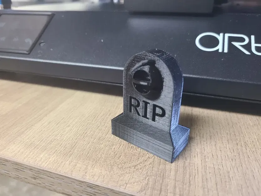 Bia mộ RIP IE tưởng niệm Microsoft - Image 2