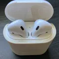 Vỏ bảo vệ Airpods với khả năng đứng vững - Thumbnail 1
