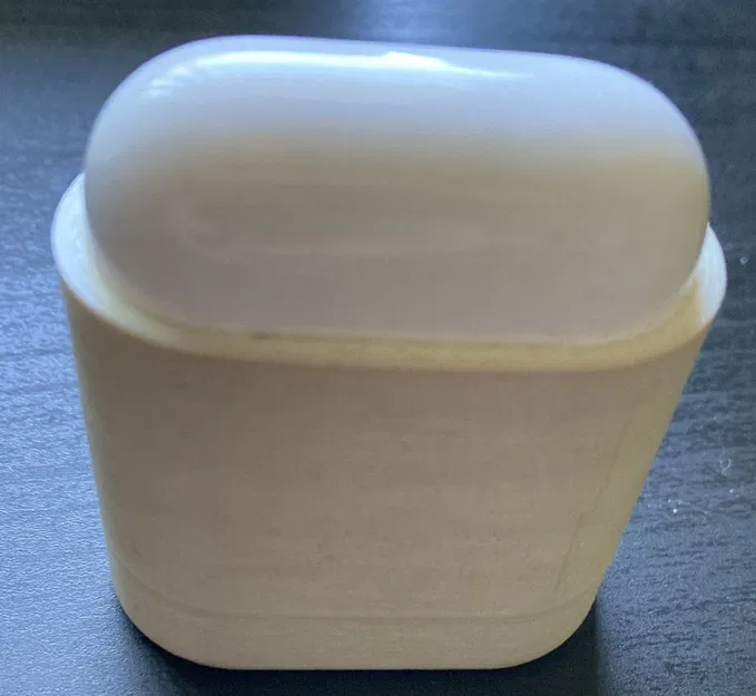 Vỏ bảo vệ Airpods với khả năng đứng vững - Image 2