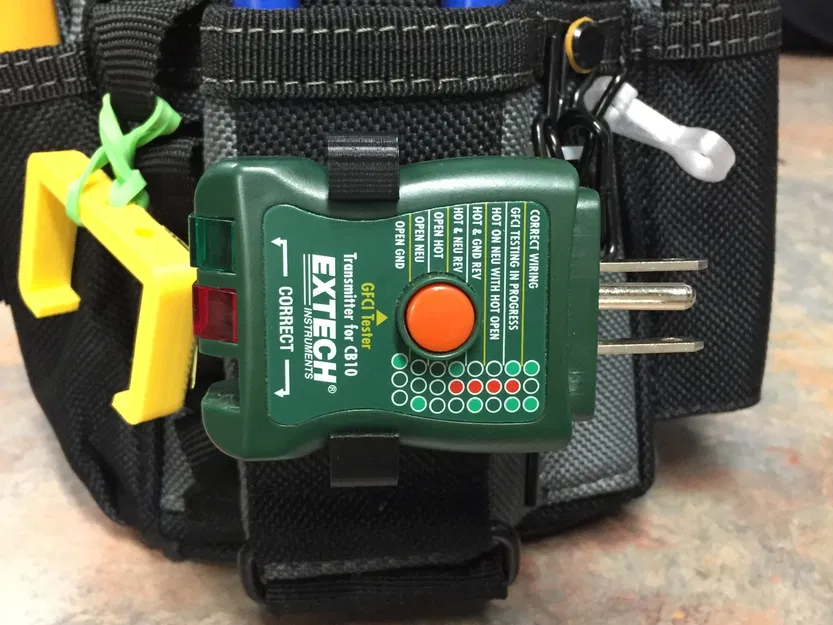 Kẹp giữ thiết bị thử điện Extech cho túi ToughBuilt - Image 1