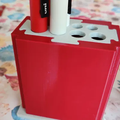 Hộp đựng bút Posca có nắp tùy chỉnh theo kích thước