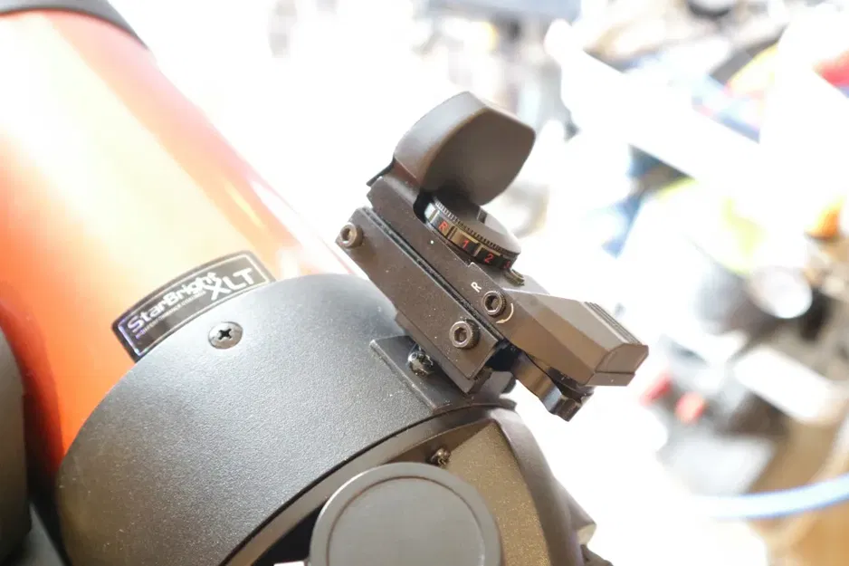 Bộ chuyển đổi giá đỡ Celestron sang ray Picatinny - Image 1