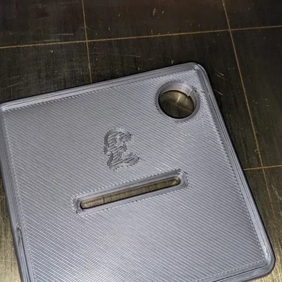 Hộp tiền remix với biểu tượng bảng Anh