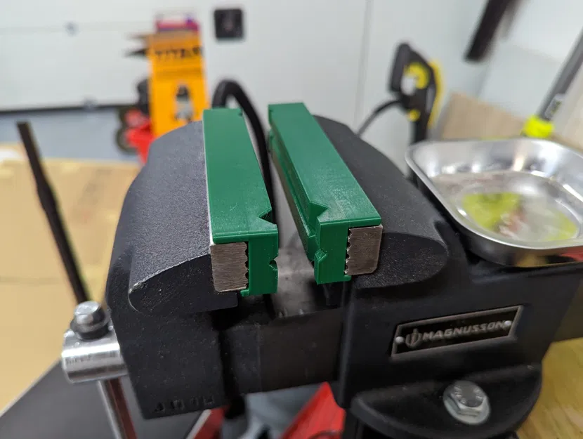 Kẹp mềm Magnussen 125mm với nam châm giữ chắc chắn - Image 1