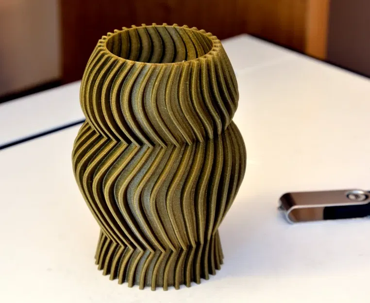 Bình đựng bút trang trí cao 110mm, rộng 82mm - Image 1