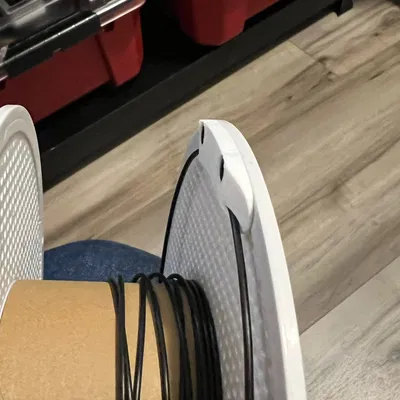 Kẹp cuộn filament Bambu Forever V2 với thiết kế cải tiến