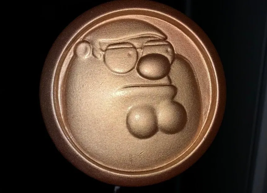 Huy chương Peter từ series Family Guy - Image 1