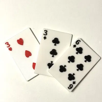 Thẻ bài 3 trái tim / 6,3 câu lạc bộ