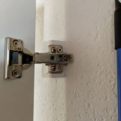 Giá đỡ bản lề cho tủ góc IKEA Pax Forsand