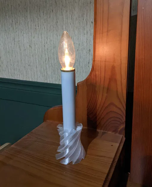 Giá đỡ nến đơn giản với thiết kế xoắn ốc - Image 3