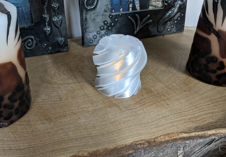 Giá đỡ nến đơn giản với thiết kế xoắn ốc - Image 8