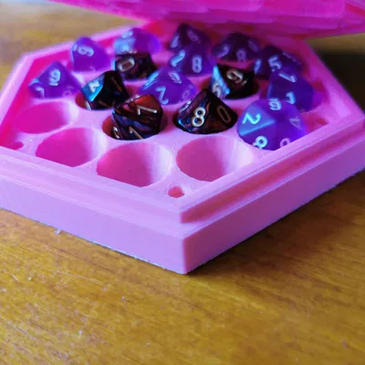 Hộp xúc xắc lục giác cho Vampire the Masquerade