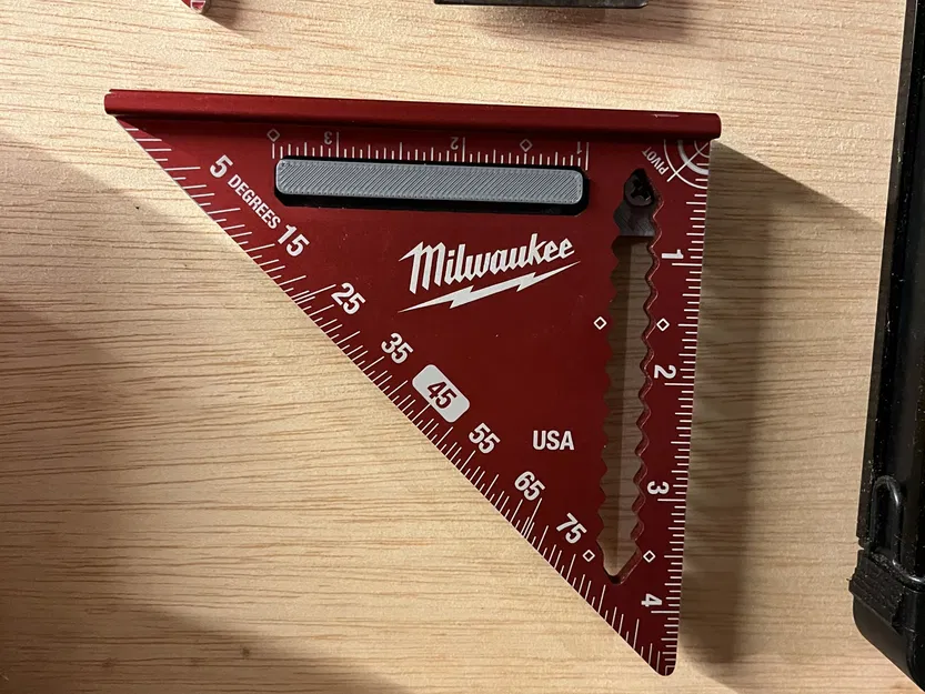 Giá đỡ vuông 4 inch treo tường Milwaukee - Image 1