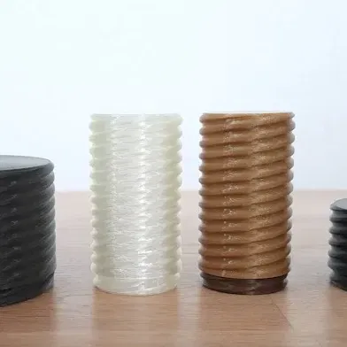 Bình hoa có nắp vặn chắc chắn với chiều cao điều chỉnh