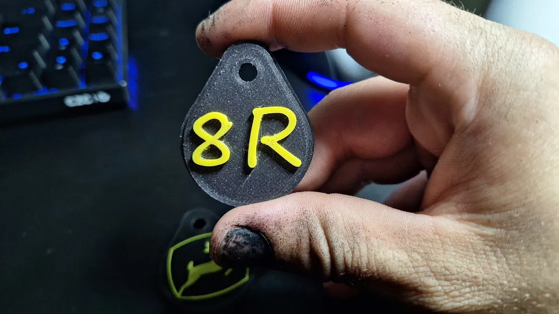 Nắp che John Deere với logo đặc trưng - Image 3