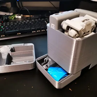 Hộp du lịch DJI Mini 2 được điều chỉnh cho điện thoại dày