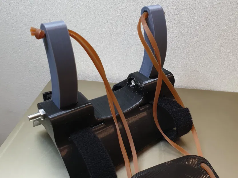 Nỏ tay gập lại kiểu dáng độc đáo cho người chơi Dungeons & ... - Image 4