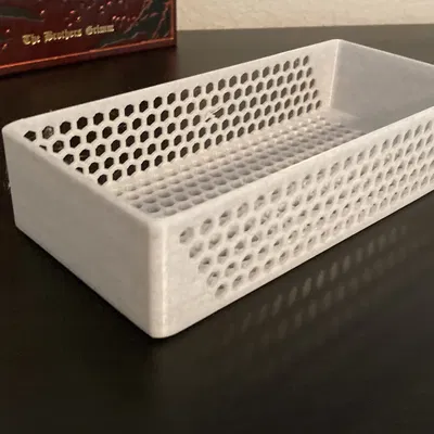 Hộp bút hình lục giác tiện dụng cho văn phòng