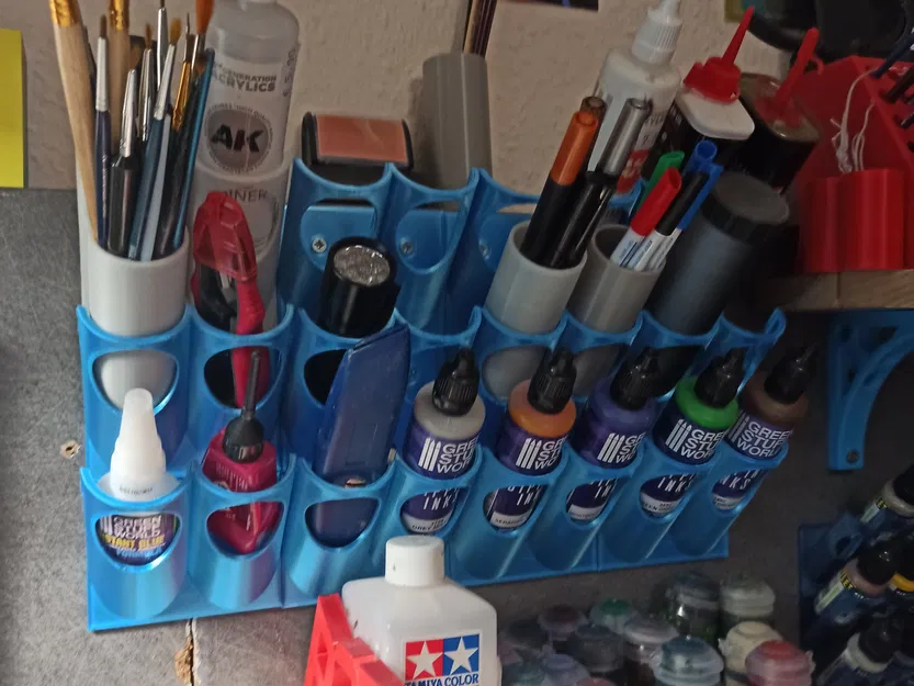 Giá đỡ tường cho thinner và dụng cụ vẽ - Image 1