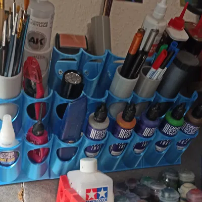 Giá đỡ tường cho thinner và dụng cụ vẽ