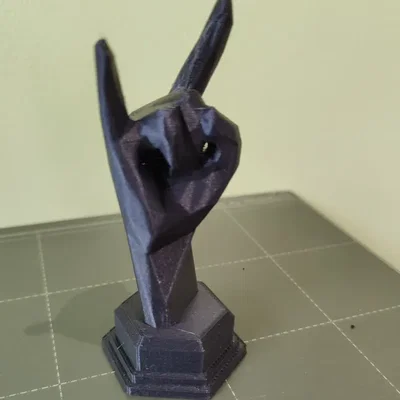 Biểu tượng Sừng Kim Loại Thấp Poly