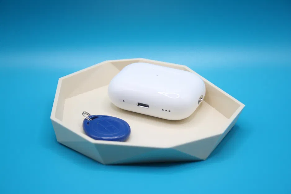 Khay giữ đồ đơn giản kiểu Low Poly - Image 1