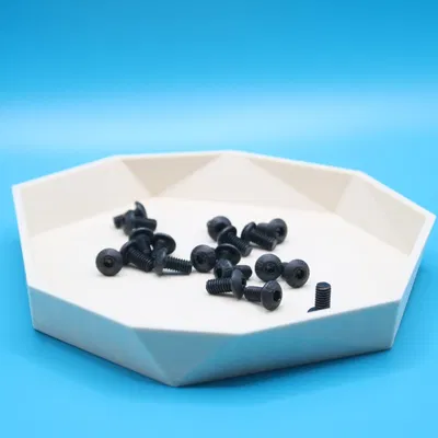 Khay giữ đồ đơn giản kiểu Low Poly