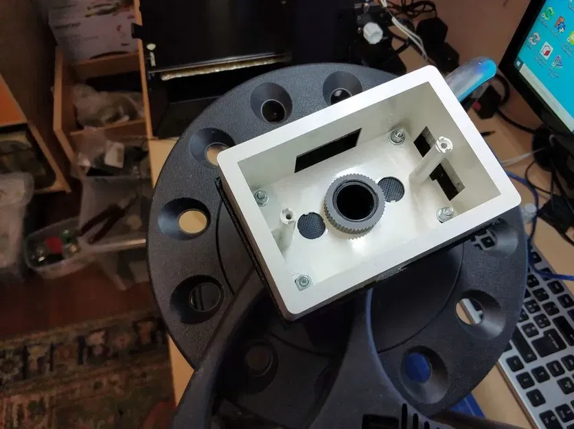 Giá đỡ cuộn dây điện tự cuốn từ ống nhựa - Image 7