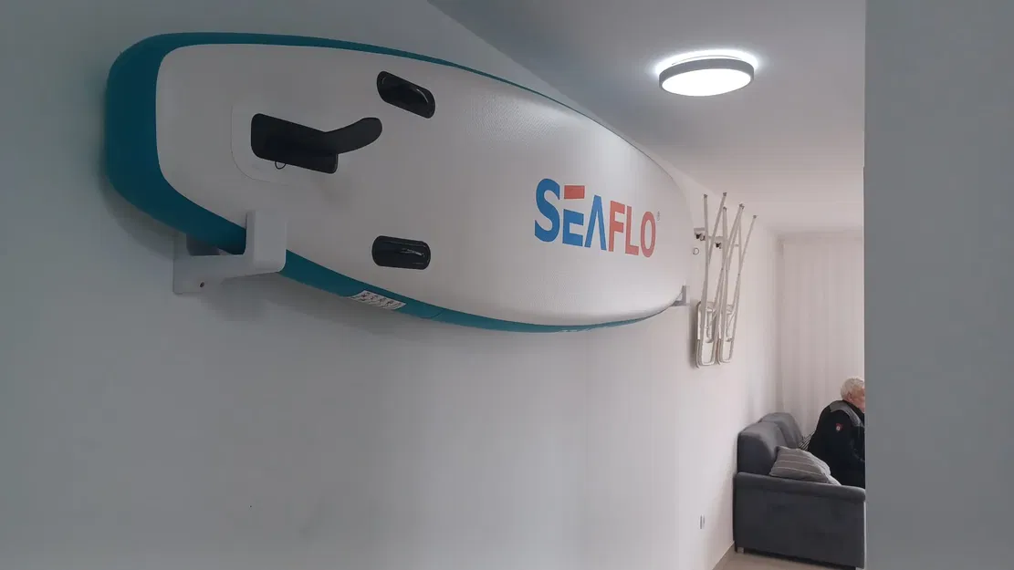 Giá đỡ ván chèo treo tường - Image 1