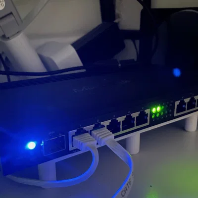 Giá đỡ thông gió cho Mikrotik RB4011