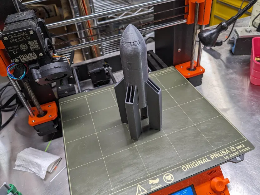 Tên lửa "Friede" từ phim "Người phụ nữ trên mặt trăng" của ... - Image 1