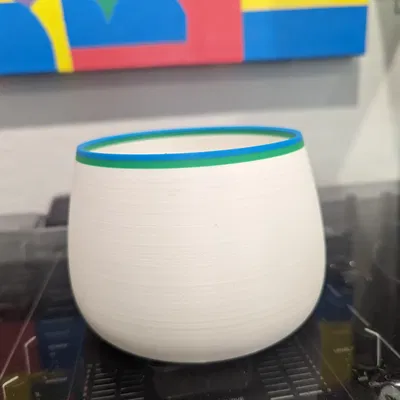 Bình hoa nhiều màu sắc trang trí nội thất