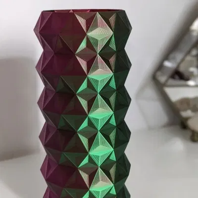 Bình hoa low poly cho hoa khô và tươi