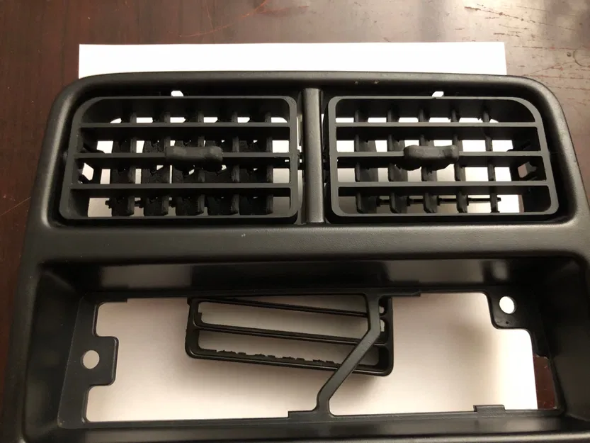 Vents trung tâm bảng điều khiển Suzuki Sidekick 1995 - Image 1