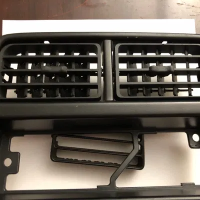 Vents trung tâm bảng điều khiển Suzuki Sidekick 1995