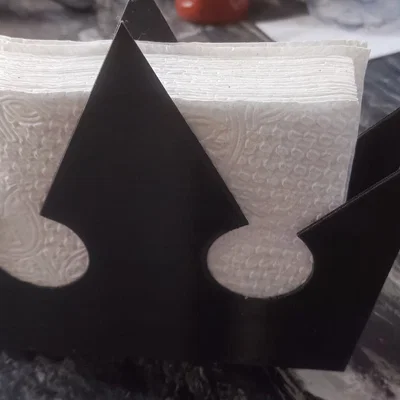 Giá đỡ khăn ăn thiết kế vương miện Kingdom Hearts