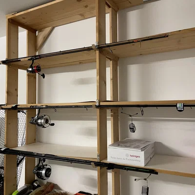 Giá đỡ móc cho cần câu cá trên kệ