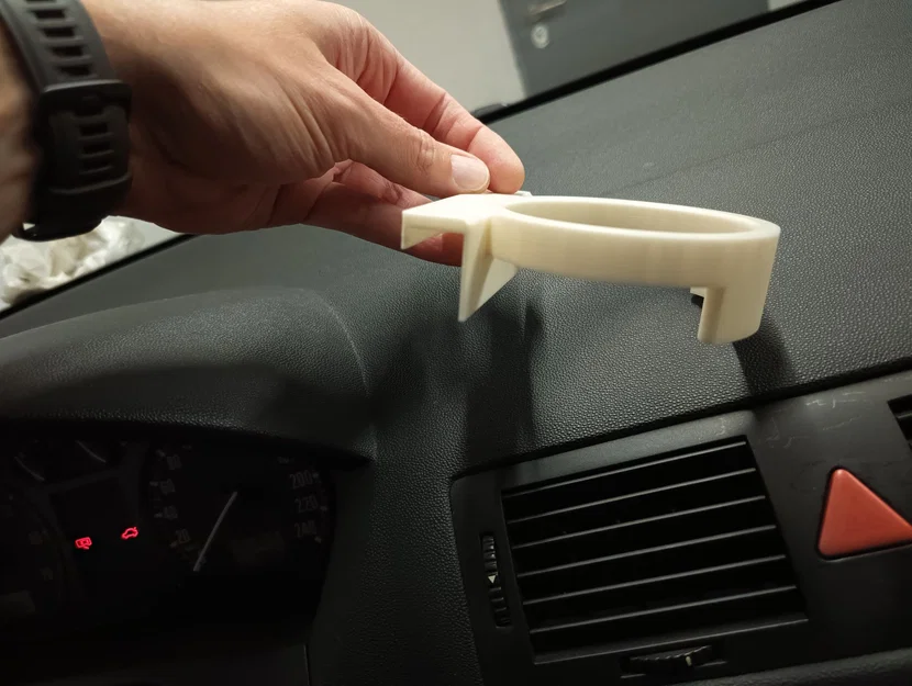 Giá đỡ chai nước trung tâm Skoda Fabia - Image 3